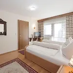 Garni Bernhard Am فندق والشسي
