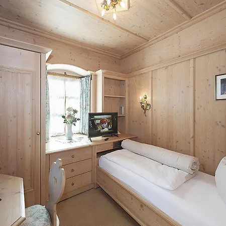 Garni Bernhard Am ホテル